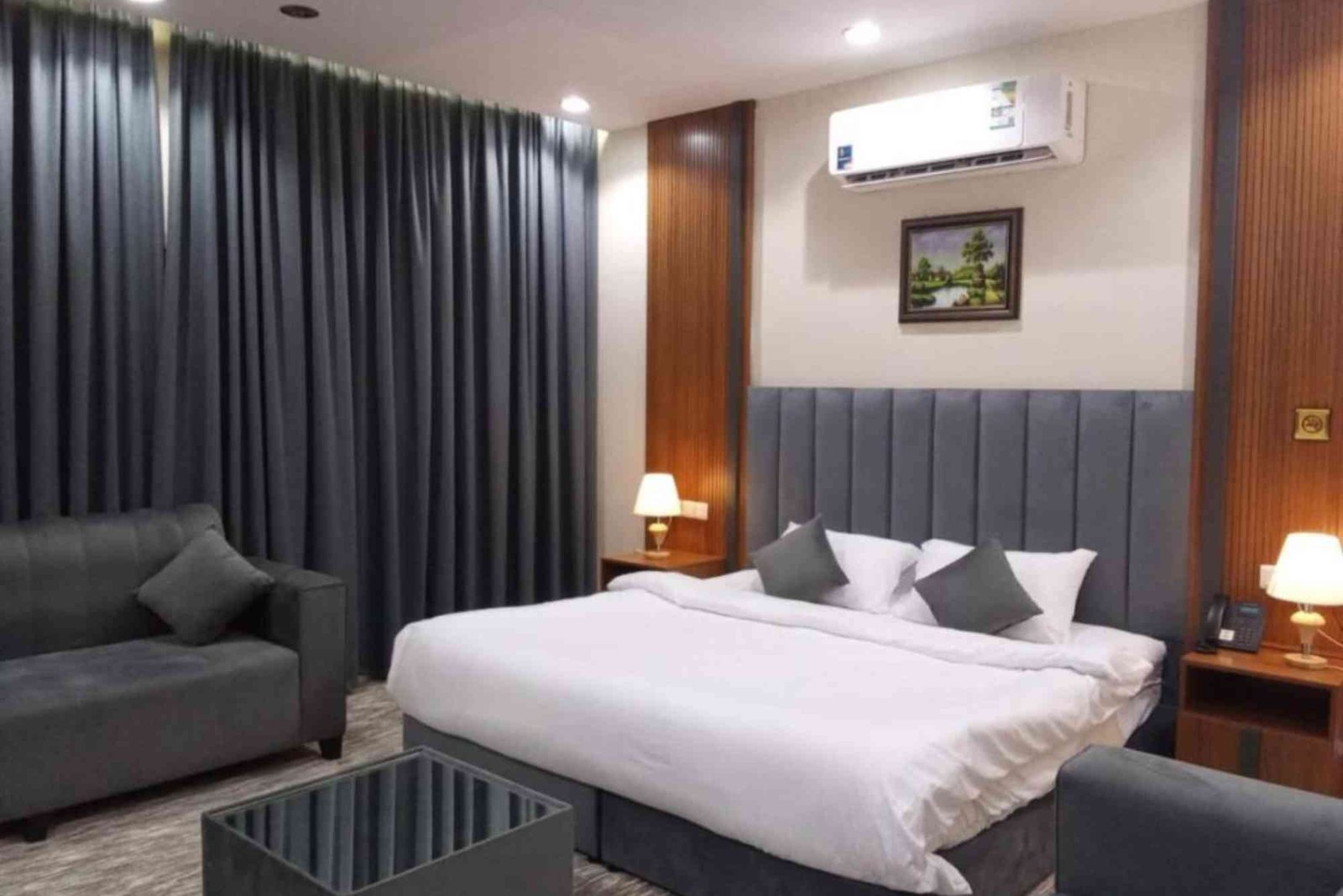 فندق قريب من المطار