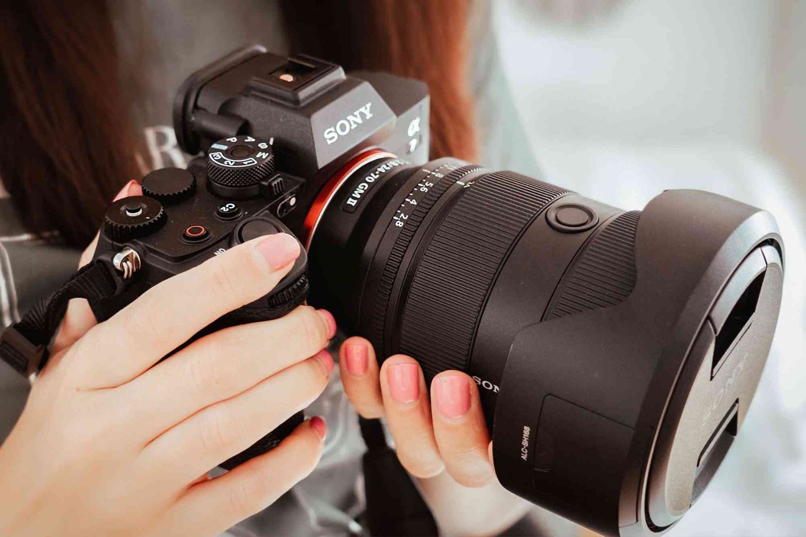 ما هي الكاميرا الصغيرة؟ استخداماتها ومميزاتها في الحياة اليومية